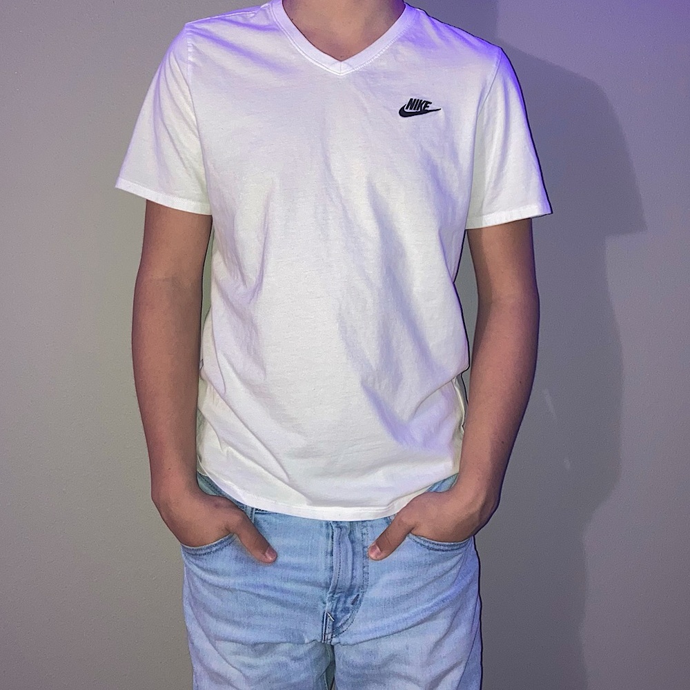 Plain v neck Nike tee